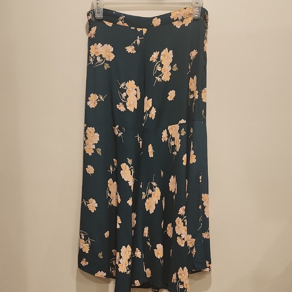 Floral A-Line Skirt - Green and Cream - Picture 5 of 7
